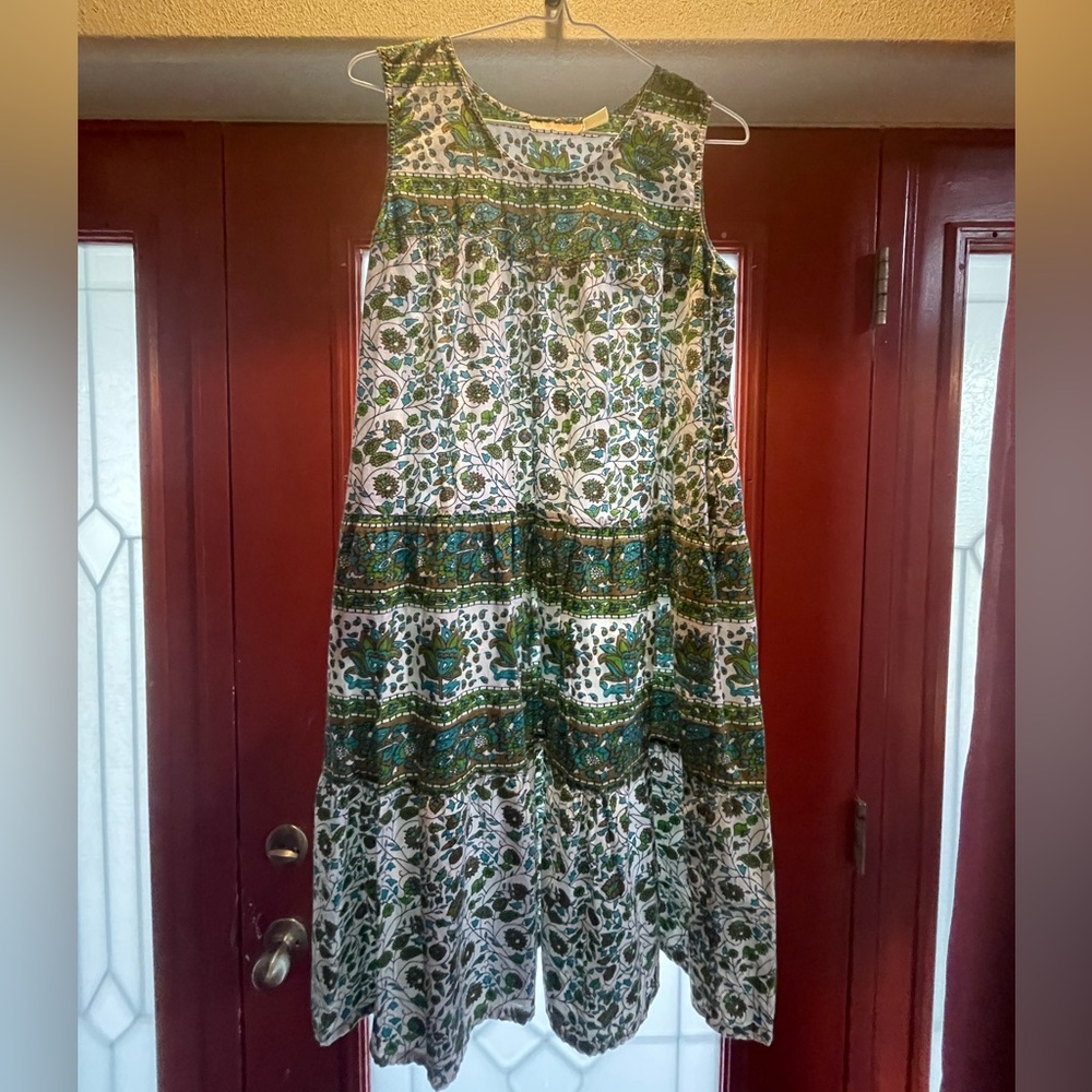 La Cena Ladies Sleeveless Tiered Dress